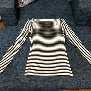 Banana Republic long sleeve t-shirt